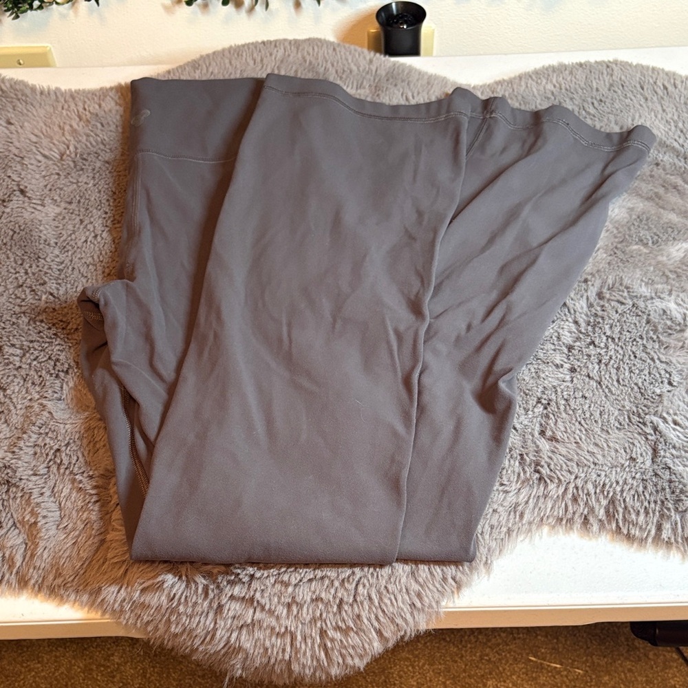TNA Gray High-Rise Flare Leggings